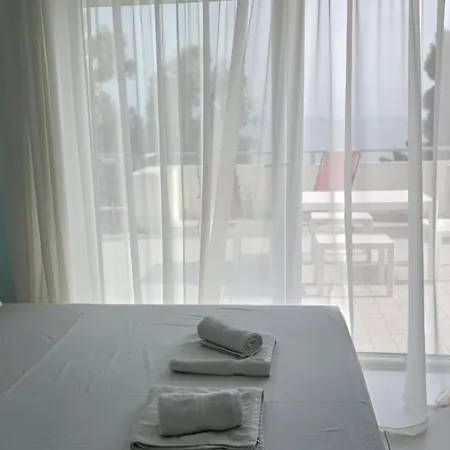 Azure Sea View Apartment Dhermi