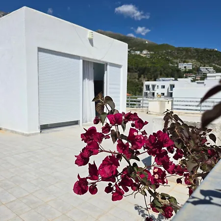 Azure Sea View Apartment Dhermi